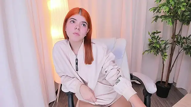 Snapshot of Maddy_bennet chatting on 02-20-25, 07:12 Maddy bennet online show from 02-20-25, 07:12