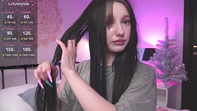 Snapshot of Lissa_Meow_ chatting on 01-08-25, 04:11 Lissa Meow online show from 01-08-25, 04:11