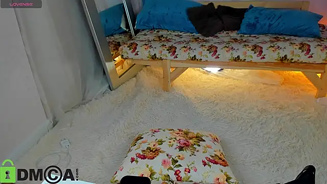 Cheryl  Brown online show from 12-04-25, 01:15