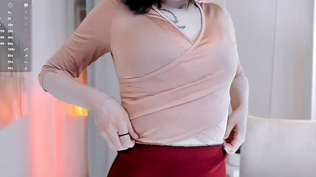 lilithlunna online show from 02-01-25, 01:12