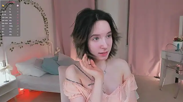 lilithlunna online show from 02-04-25, 07:11