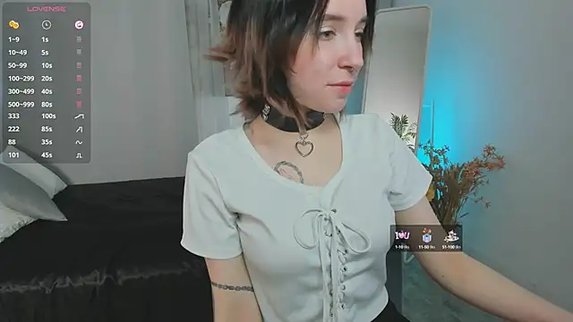 lilithlunna online show from 03-04-25, 07:11