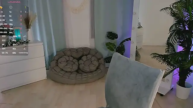 lilithlunna online show from 11-15-25, 06:15