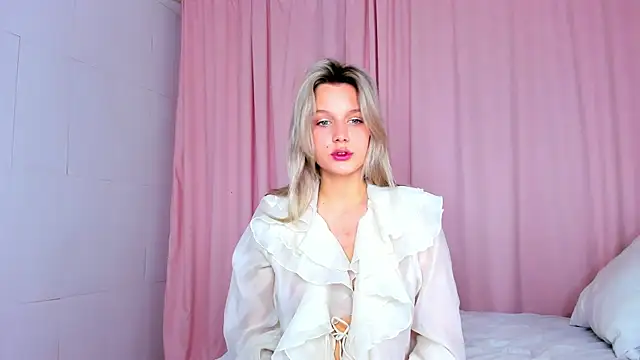 MeowthLilu online show from 10-22-25, 02:12