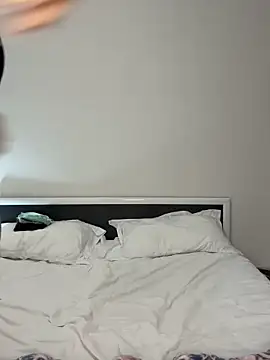 Nikki Hoee online show from 11-14-25, 02:38