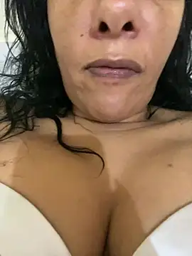 briannaa557 online show from 01-11-25, 11:23