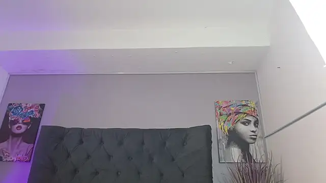 Snapshot of BrithanySummer chatting on 03-21-25, 07:57 BrithanySummer online show from 03-21-25, 07:57