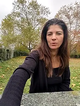 sansan2411 online show from 10-31-25, 01:12