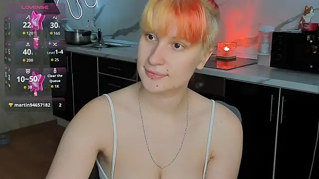 Snapshot of Sweet_white_chocolate chatting on 11-24-25, 07:52 Sweet white chocolate online show from 11-24-25, 07:52