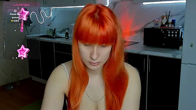 Snapshot of Sweet_white_chocolate chatting on 12-03-25, 07:38 Sweet white chocolate online show from 12-03-25, 07:38