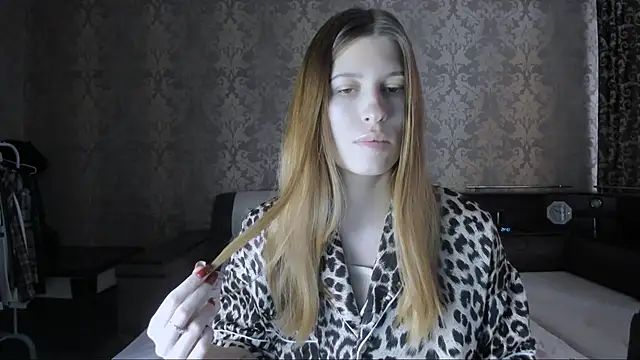 Agnes Allenn online show from 10-09-25, 10:46