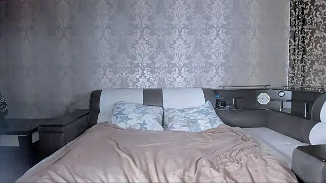 Agnes Allenn online show from 10-23-25, 11:20