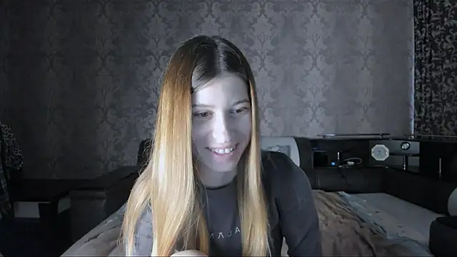 Agnes Allenn online show from 10-24-25, 10:22