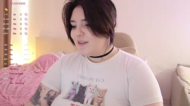 YumiYammy online show from 03-18-26, 06:16