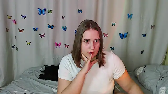 Snapshot of Phantommira chatting on 01-22-25, 09:21 Phantommira online show from 01-22-25, 09:21