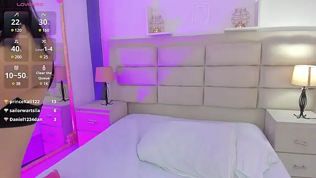 RoseCassie online show from 02-17-25, 06:59