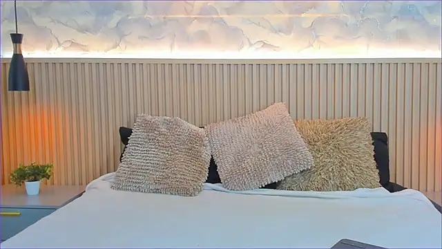 AinaraJimenez online show from 09-15-25, 08:31