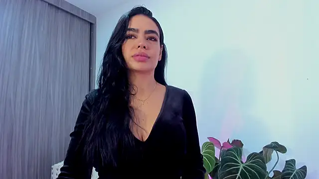 Sara Leblanc online show from 10-16-25, 05:36