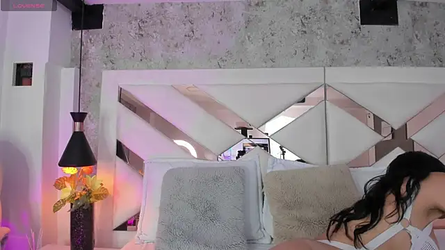 yessica monteiro online show from 01-16-25, 12:53