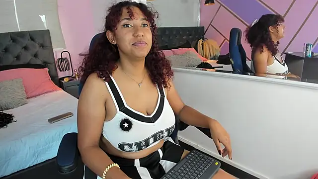 lauraltt online show from 01-03-25, 07:39