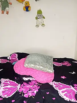 Snapshot of evaFiore chatting on 10-23-25, 08:29 evaFiore online show from 10-23-25, 08:29