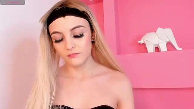 KendalPrince online show from 10-12-25, 06:23