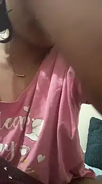 Snapshot of priyadevi17 chatting on 01-18-25, 07:58 priyadevi17 online show from 01-18-25, 07:58