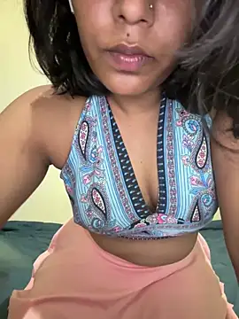 Snapshot of priyadevi17 chatting on 02-23-25, 08:55 priyadevi17 online show from 02-23-25, 08:55