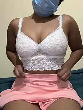 Snapshot of priyadevi17 chatting on 03-11-25, 06:41 priyadevi17 online show from 03-11-25, 06:41