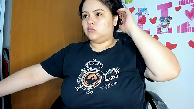 Snapshot of lizzie_c chatting on 02-17-25, 08:15 lizzie c online show from 02-17-25, 08:15