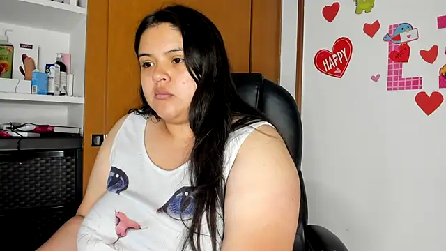 Snapshot of lizzie_c chatting on 02-19-25, 08:20 lizzie c online show from 02-19-25, 08:20