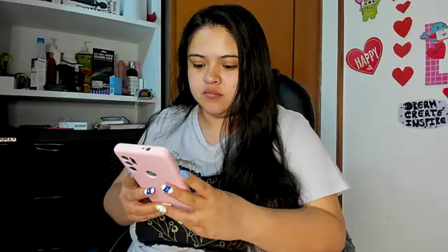 Snapshot of lizzie_c chatting on 02-28-25, 06:32 lizzie c online show from 02-28-25, 06:32