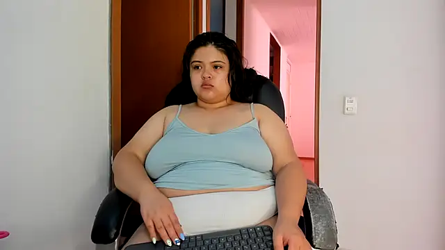 Snapshot of lizzie_c chatting on 02-28-25, 09:44 lizzie c online show from 02-28-25, 09:44