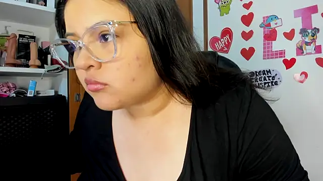 Snapshot of lizzie_c chatting on 03-16-25, 01:38 lizzie c online show from 03-16-25, 01:38