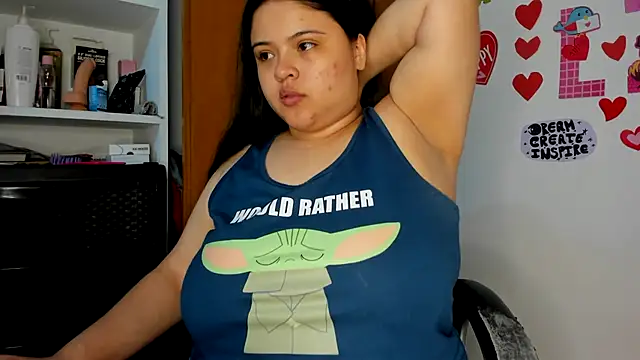 Snapshot of lizzie_c chatting on 03-22-25, 01:22 lizzie c online show from 03-22-25, 01:22