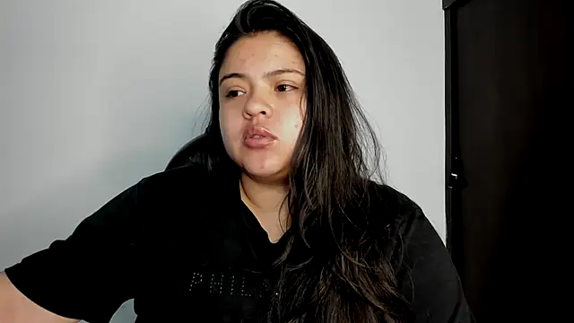 Snapshot of lizzie_c chatting on 09-21-25, 09:55 lizzie c online show from 09-21-25, 09:55