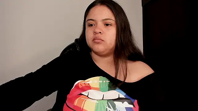 Snapshot of lizzie_c chatting on 10-08-25, 07:55 lizzie c online show from 10-08-25, 07:55