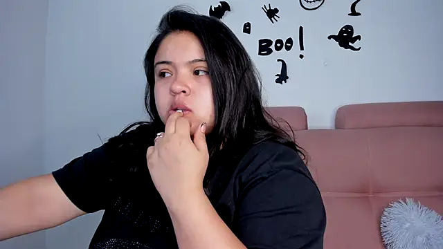 Snapshot of lizzie_c chatting on 11-02-25, 09:06 lizzie c online show from 11-02-25, 09:06