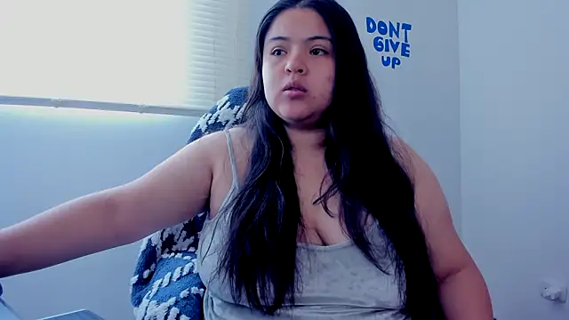 Snapshot of lizzie_c chatting on 11-11-25, 09:04 lizzie c online show from 11-11-25, 09:04