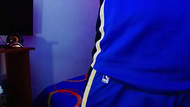 miia-liiam online show from 02-12-26, 06:19