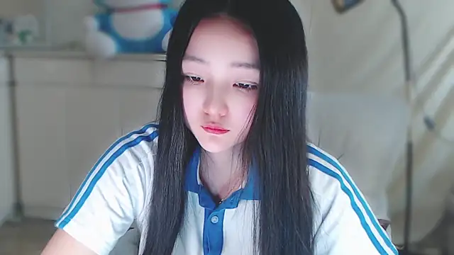 xiao-xiao-D online show from 02-06-25, 09:11