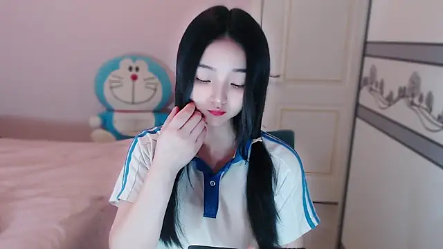 xiao-xiao-D online show from 10-11-25, 02:33