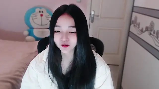 xiao-xiao-D online show from 10-27-25, 09:24