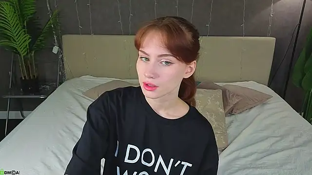 Mollly Rouge online show from 04-28-26, 12:20