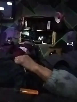 Snapshot of dulcedeseo13 chatting on 12-21-25, 12:01 dulcedeseo13 online show from 12-21-25, 12:01