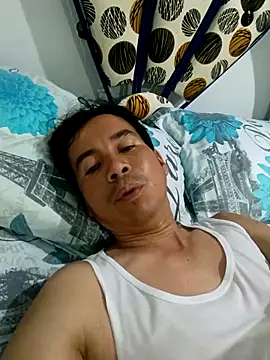 Snapshot of bisexual0007 chatting on 12-15-25, 03:00 bisexual0007 online show from 12-15-25, 03:00