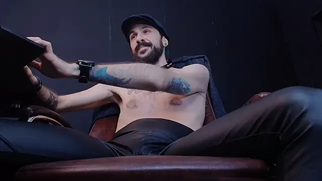 AxelColton online show from 01-26-25, 12:11