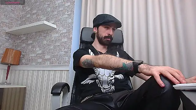 Snapshot of AxelColton chatting on 01-08-26, 06:16 AxelColton online show from 01-08-26, 06:16