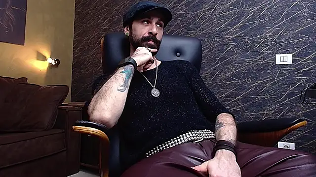 Snapshot of AxelColton chatting on 01-13-26, 11:59 AxelColton online show from 01-13-26, 11:59