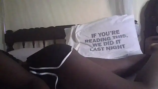 Missbella25 online show from 10-28-25, 05:04